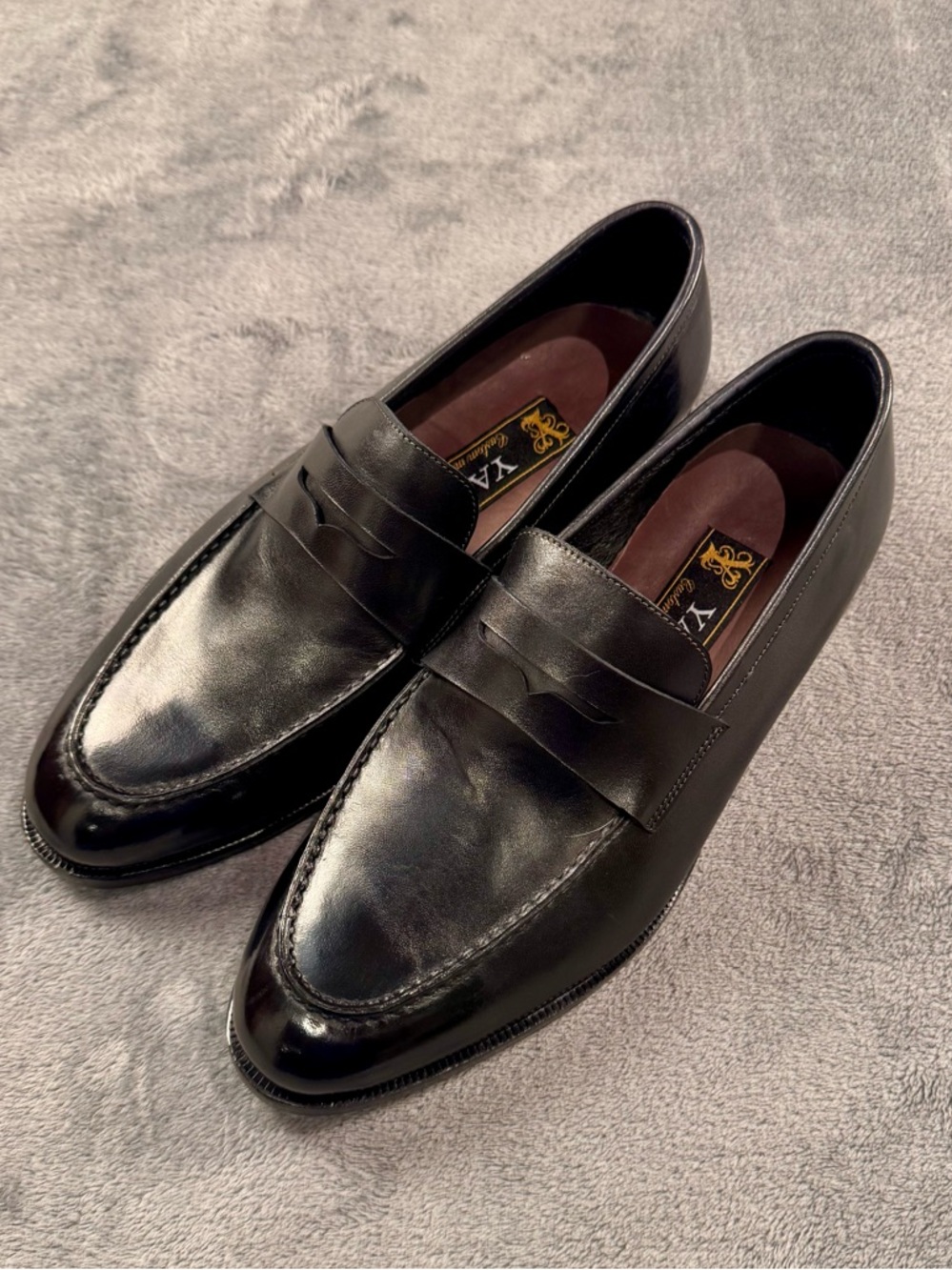 Yaly Couture Bespoke Sleek Black Leather Men's Loafers